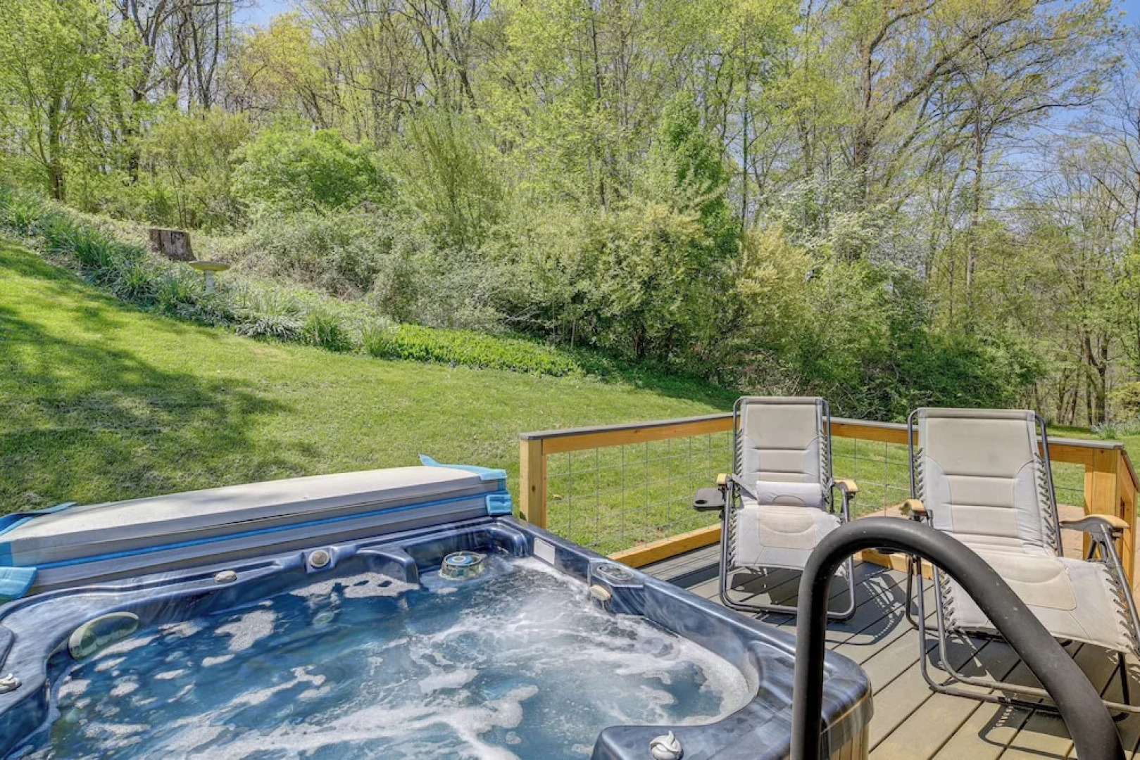 Lakefront Kingsport Home w/ Private Hot Tub!