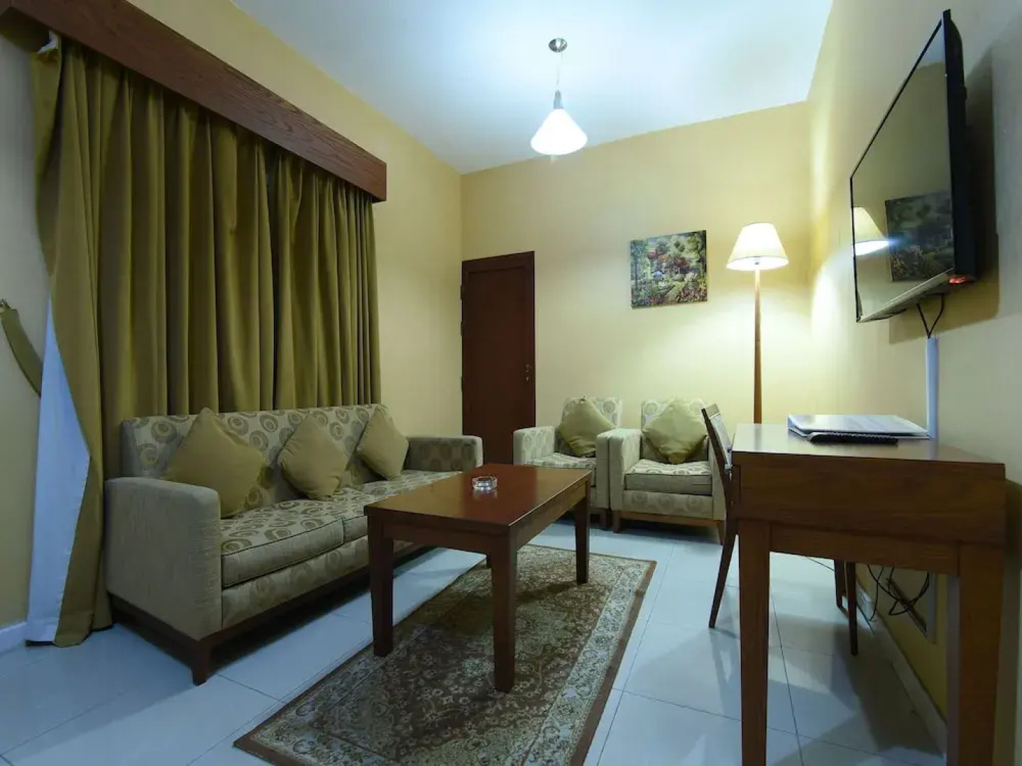 OYO 274 California Suites