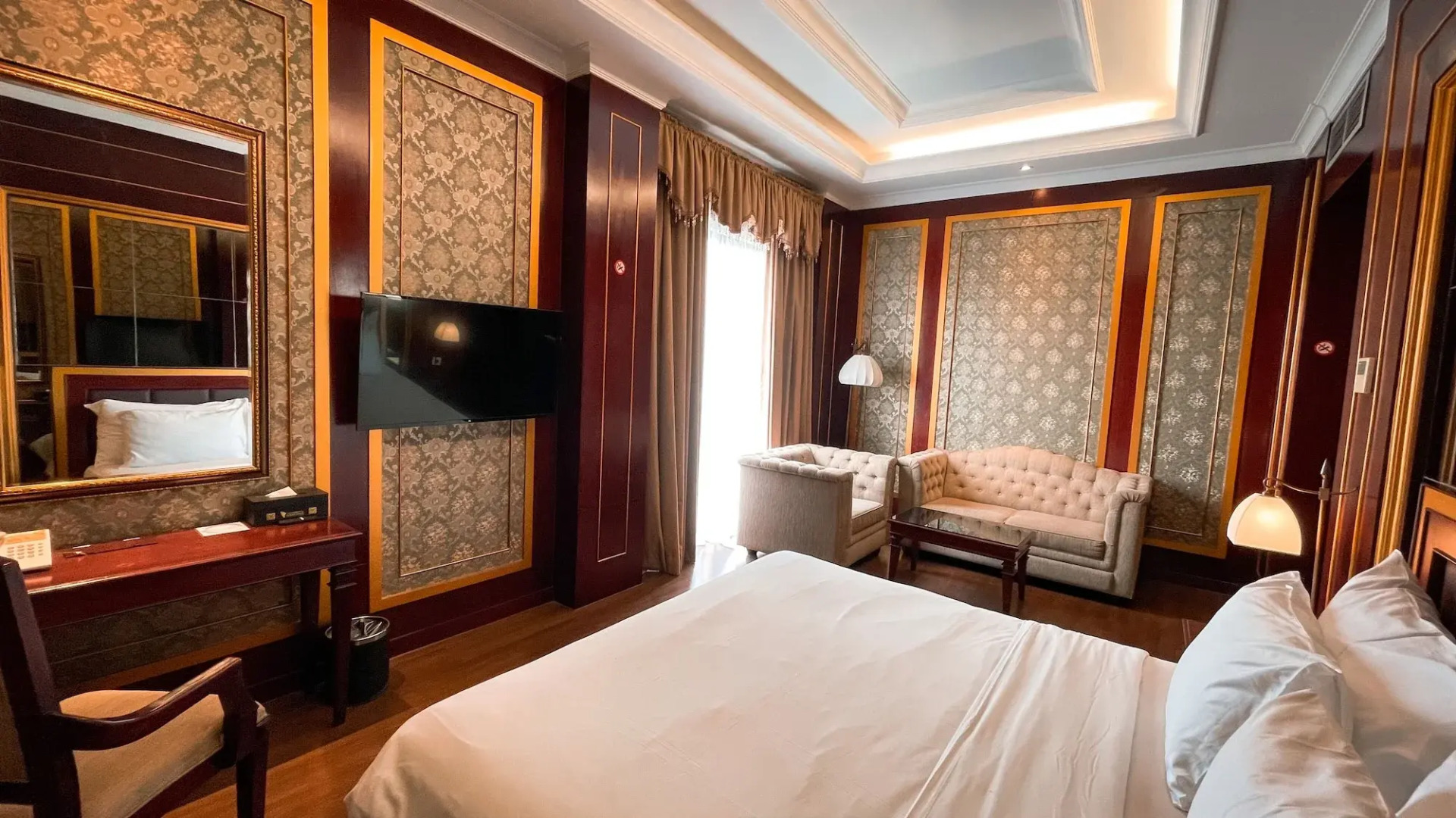 The Grantage Hotel & Sky Lounge