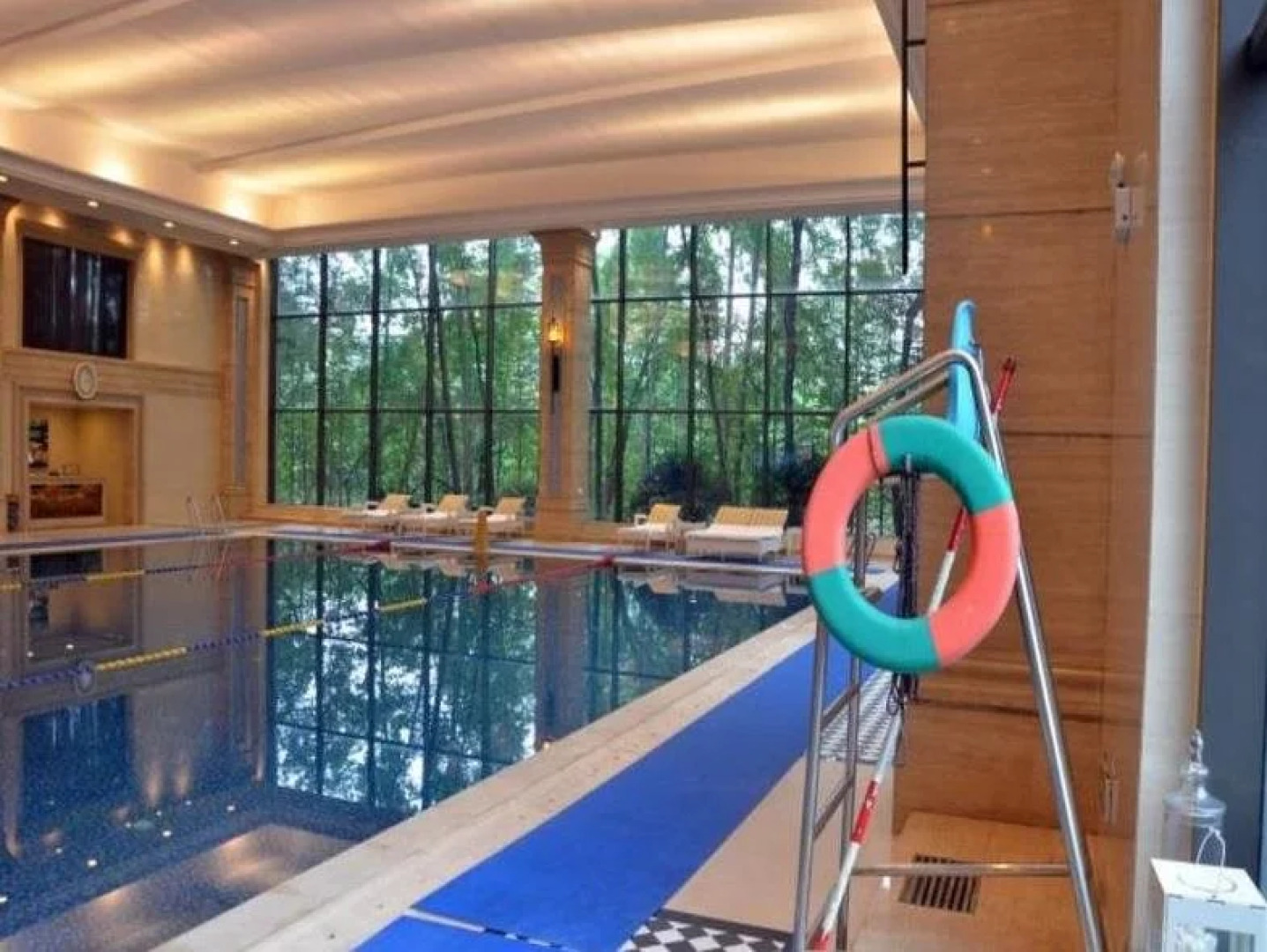 Ibis Wenjiang Floraland