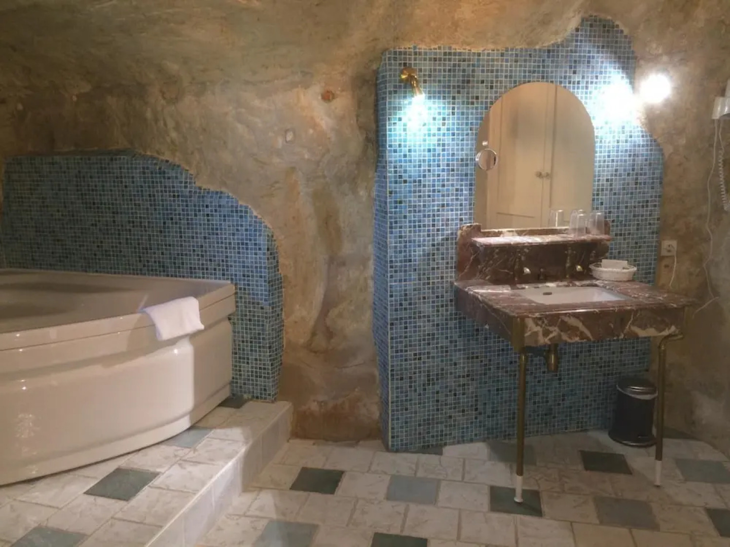 Logis Hôtel Demeure de la Vignole