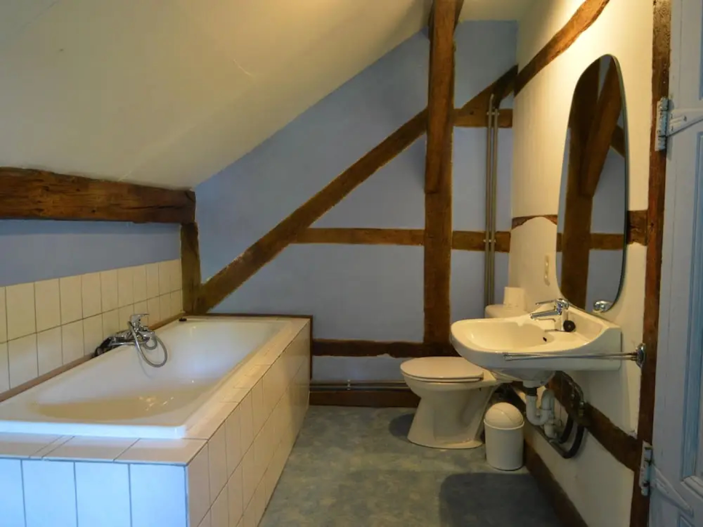 Well Kept Gite, Short Distance From the River and Forest