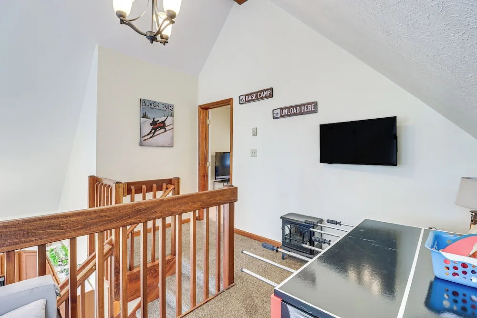 Serene Poconos Cabin w/ Hot Tub & Beach Access!