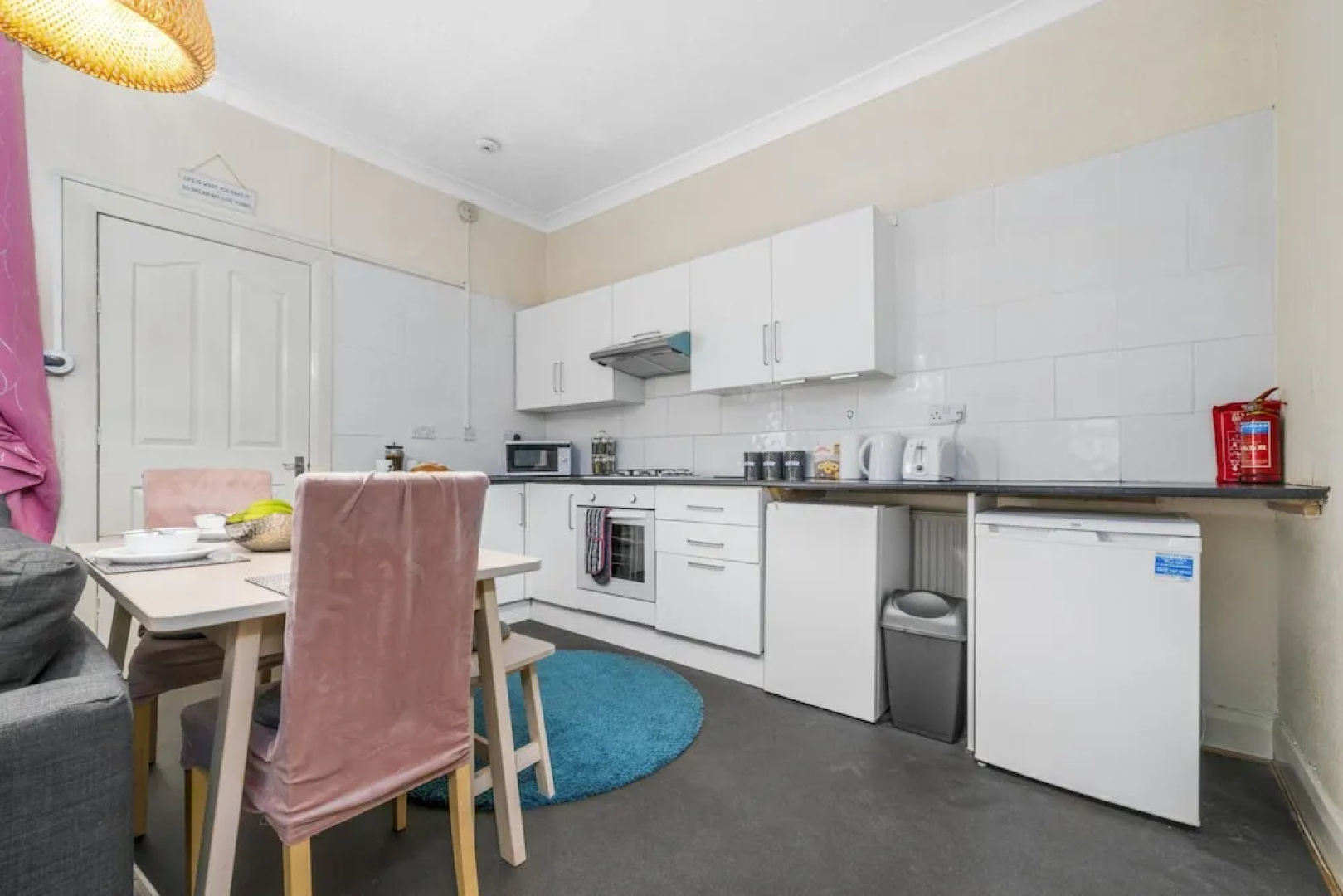 One Bedroom Apartment by Klass Living Serviced Accommodation Bellshill - Elmbank Street Apartment with WIFI  and Parking