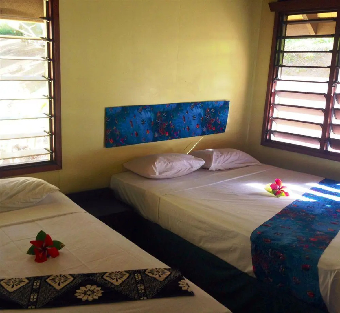 Funky Fish Beach & Surf Resort - Hostel