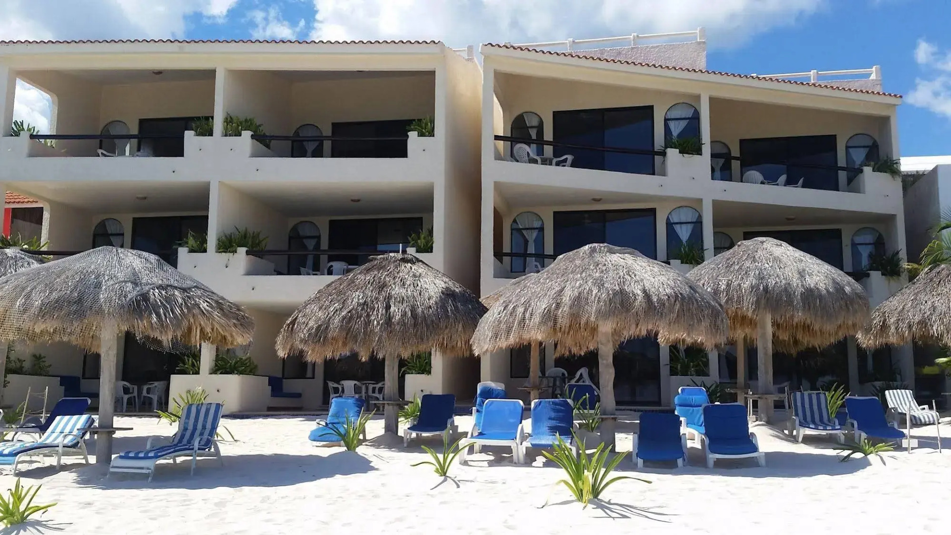 Villas De Rosa Beach Resort
