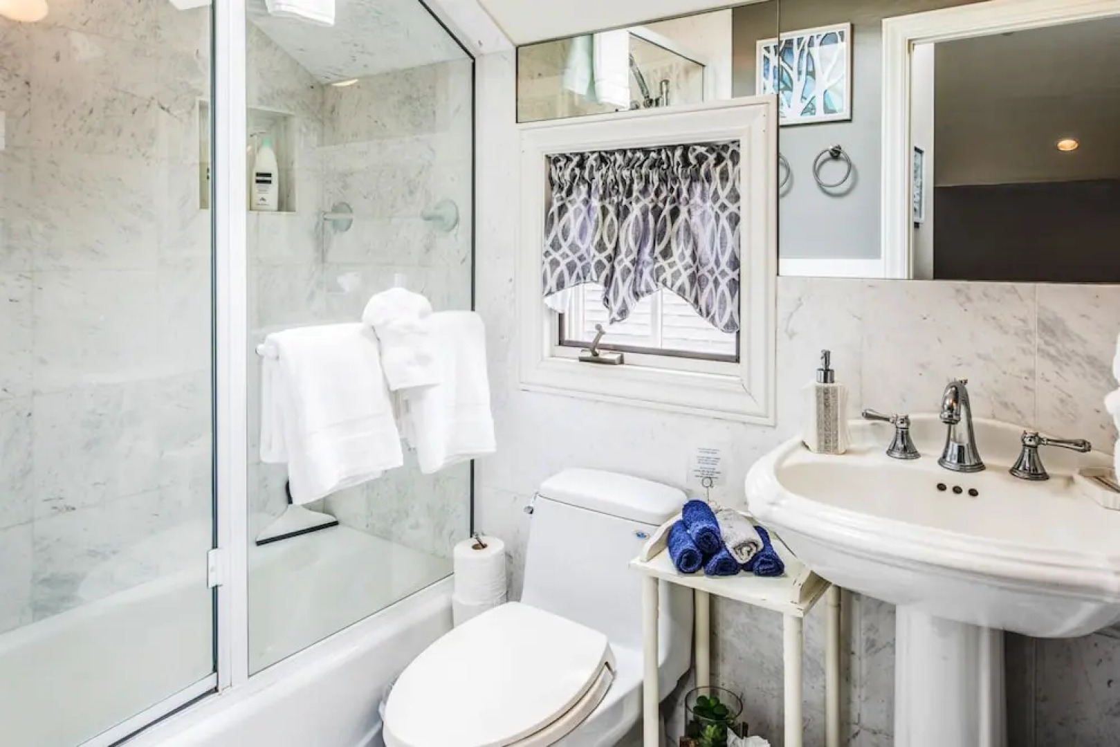 3703 La Gloria Cottage-by-the-Sea