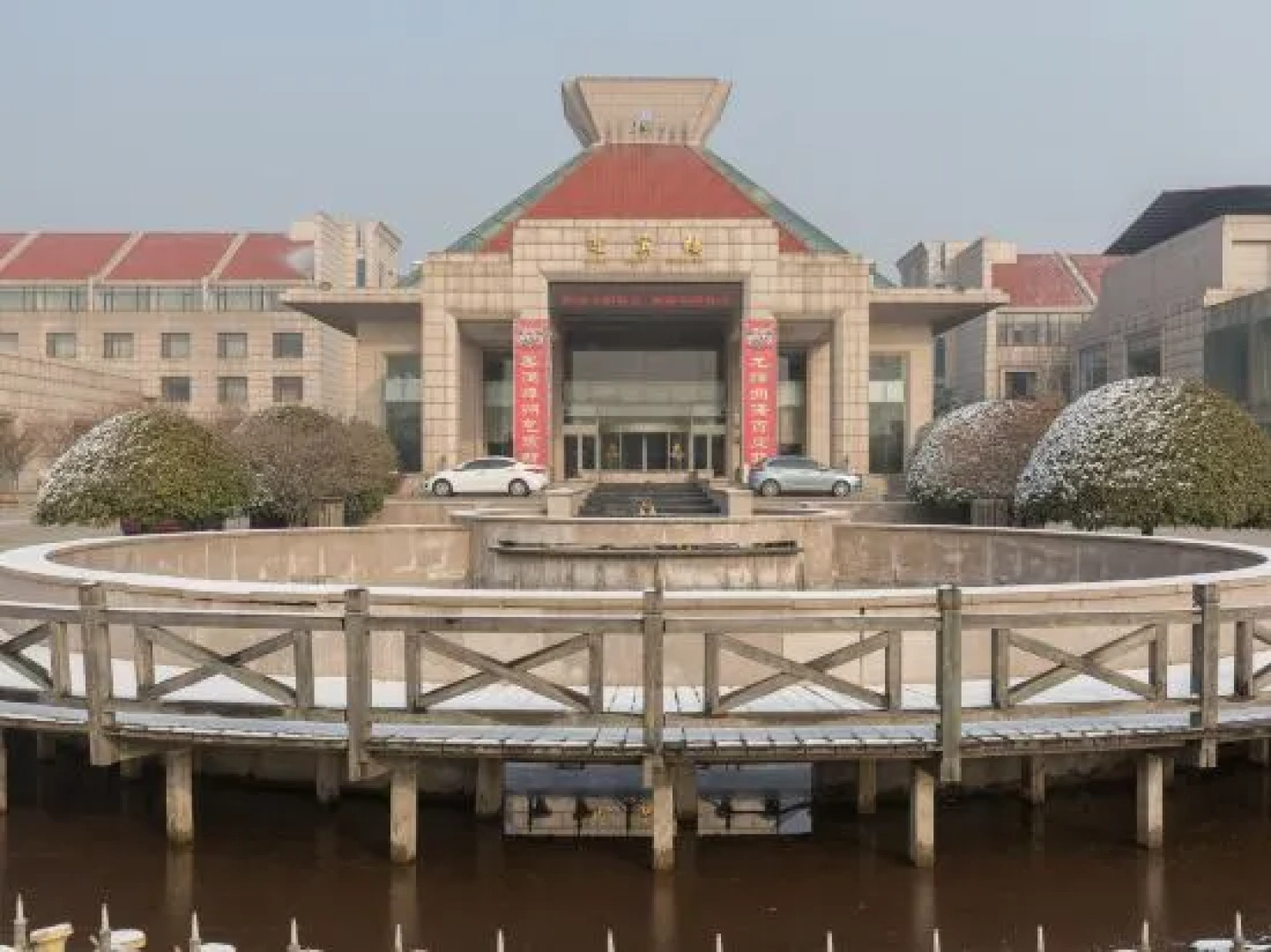 Zaozhuang Yizhou Hotel