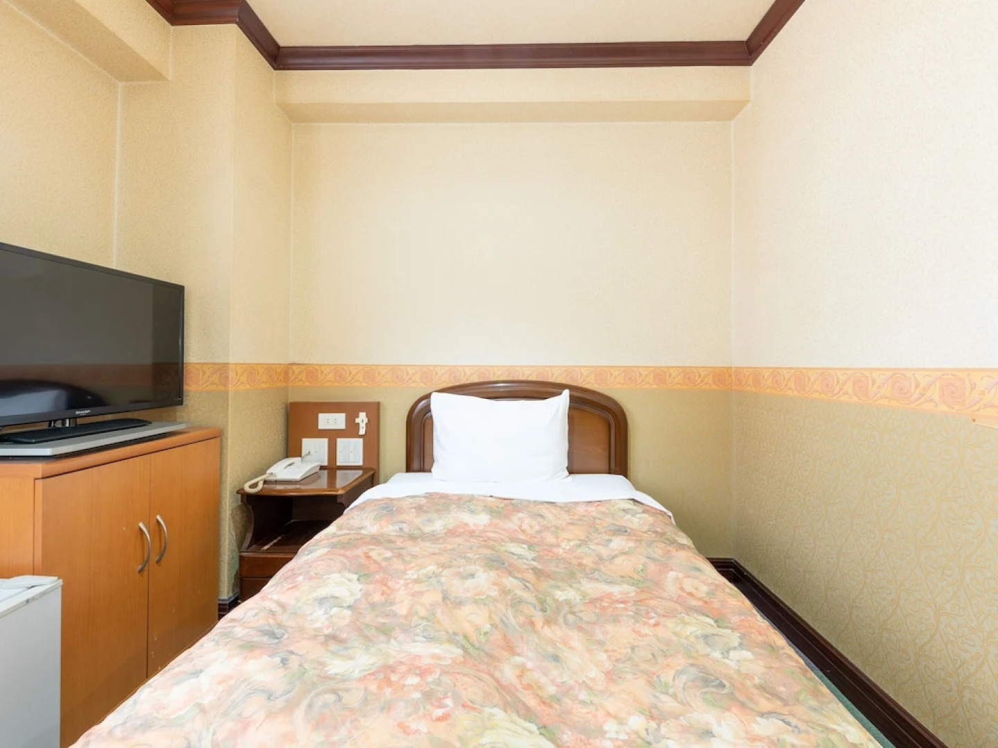 OYO 44760 Kawaguchi Station Hotel