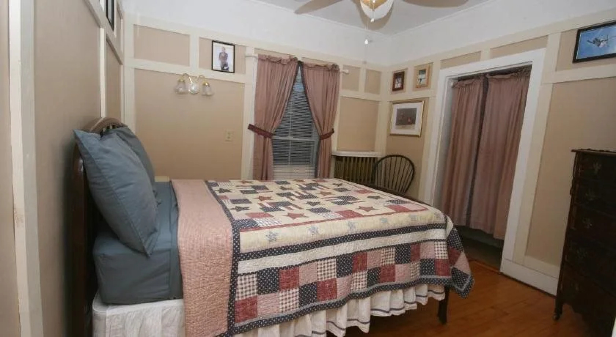 Spruce Lodge Bed & Breakfast & Guest Cottage