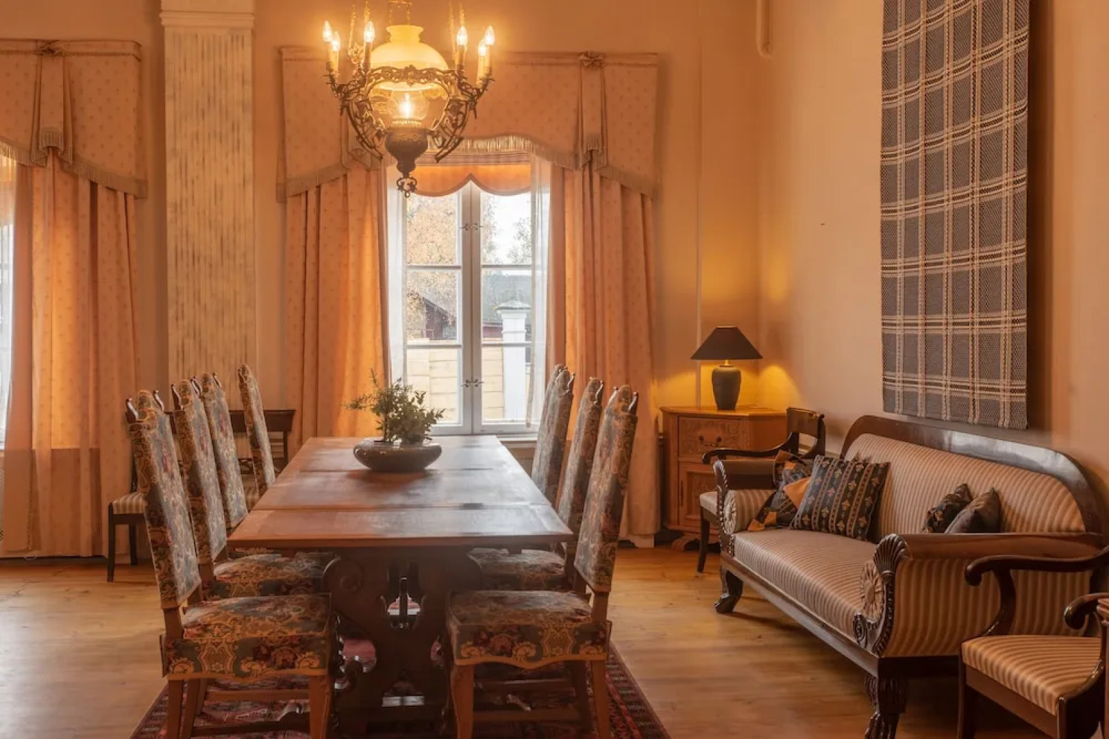 Wanha Kartano - Old Mansion