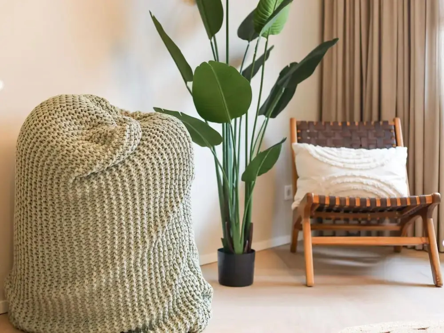 Pleasant Holiday Home in Vrouwenpolder With Garden