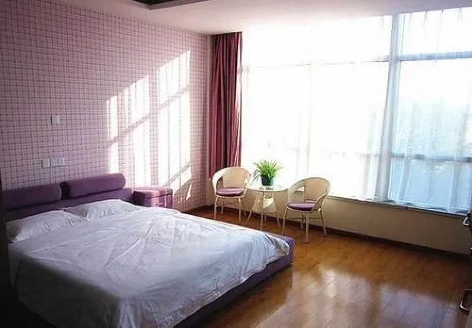 Shuangdie Business Hotel