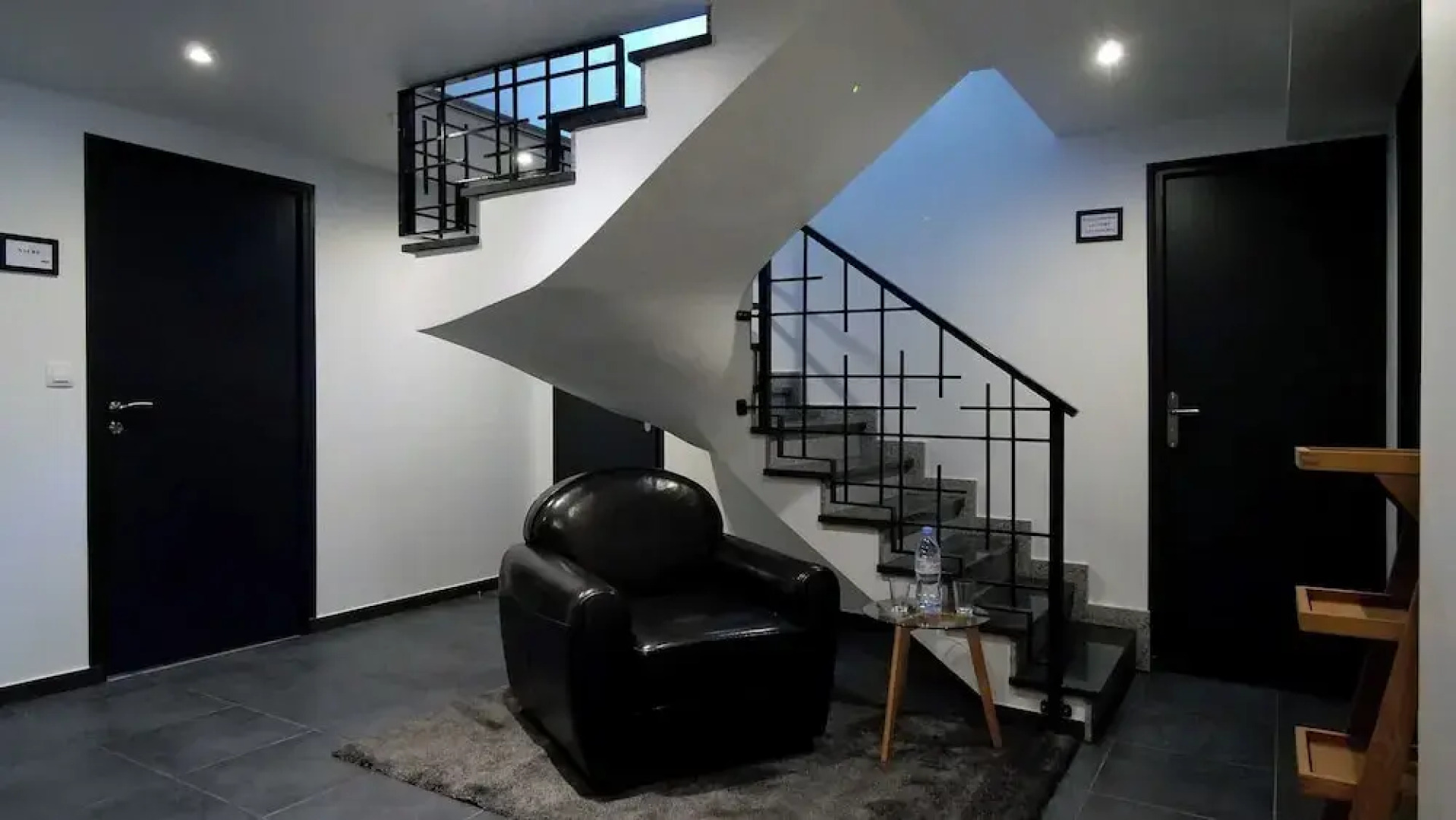 Modern Studio - 2P - Orly