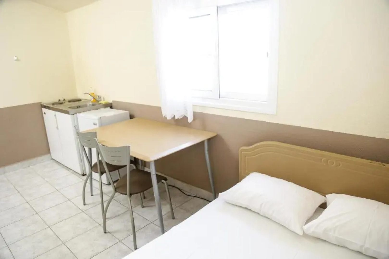 Gioulis Apartments & Studios