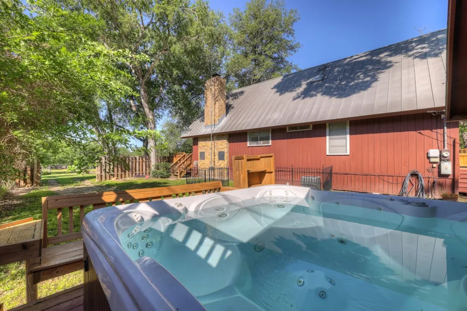 Gettin' Guada Loopy With Hot Tub & Riverfront