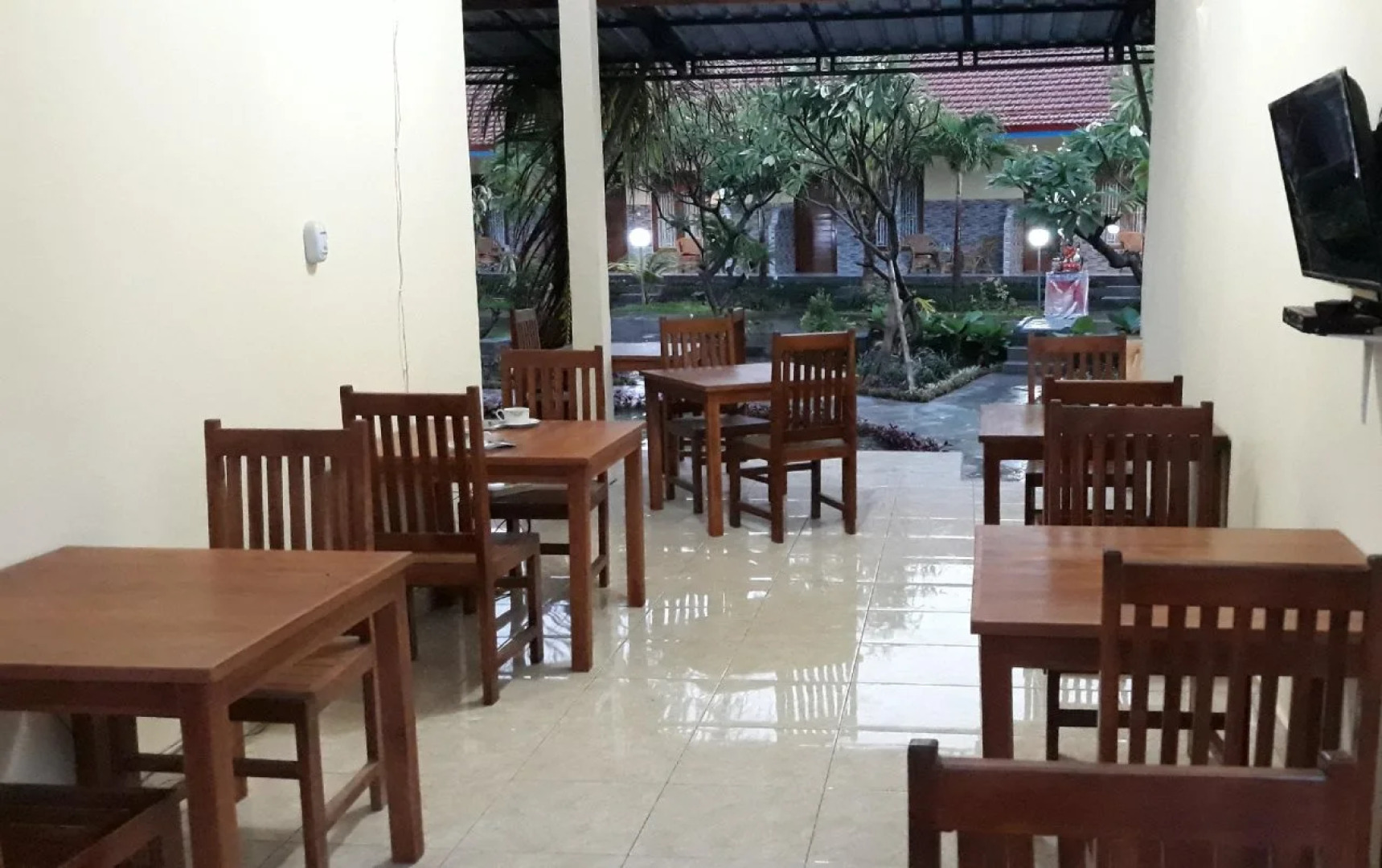 RedDoorz Plus @ Singaraja