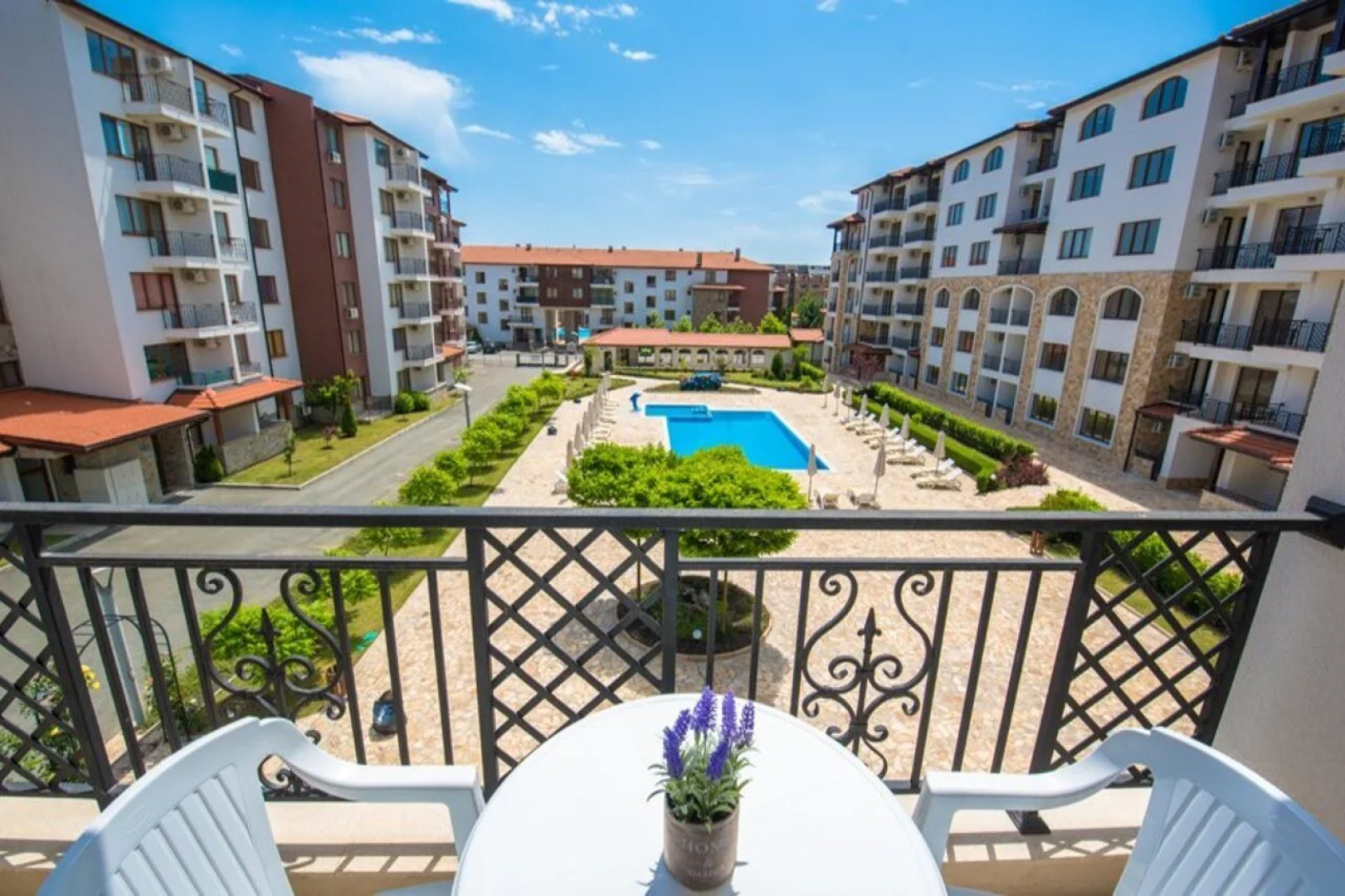 Apollon Apartments