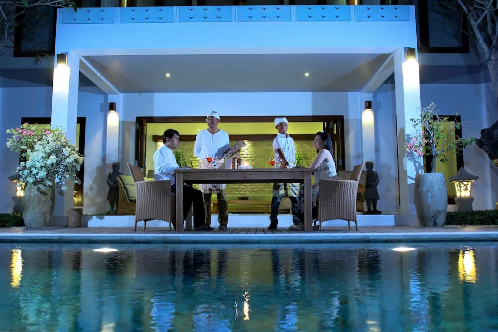 Villa Matahari Terbenam