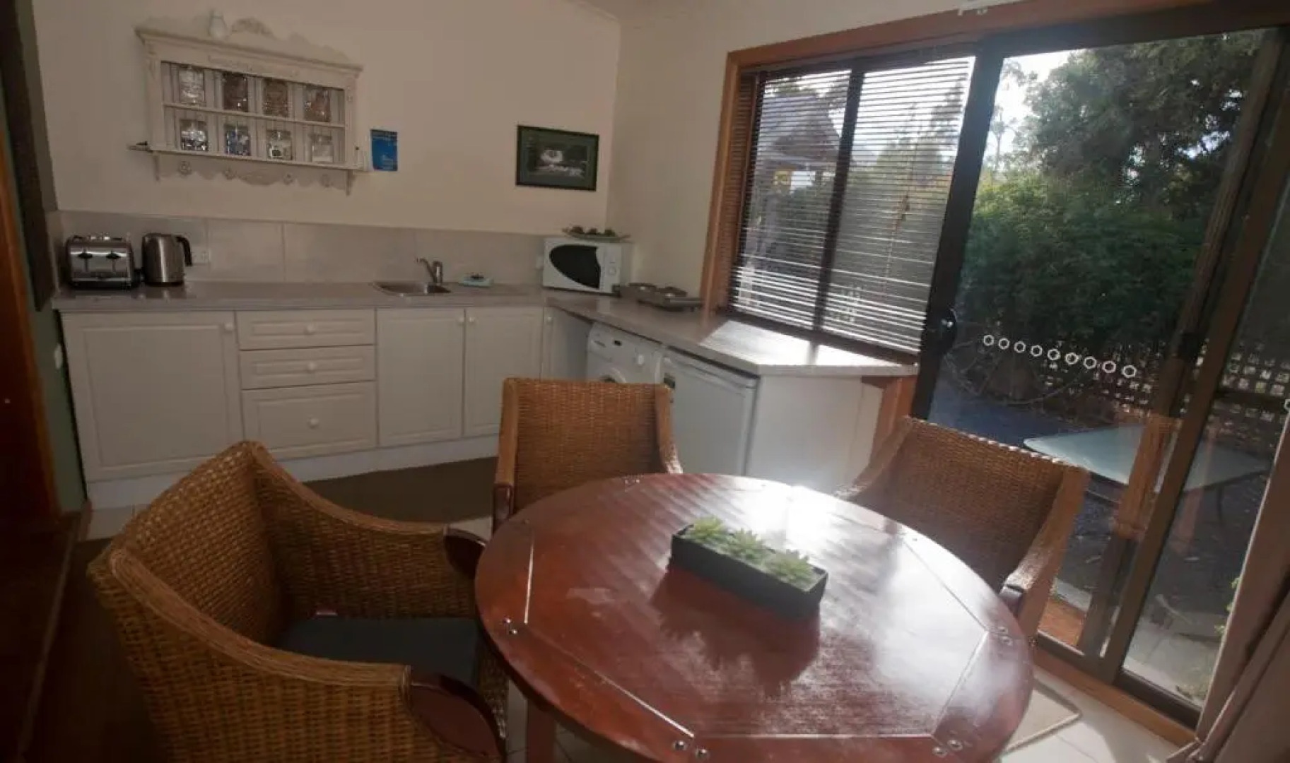 The Shingles Riverside Cottages