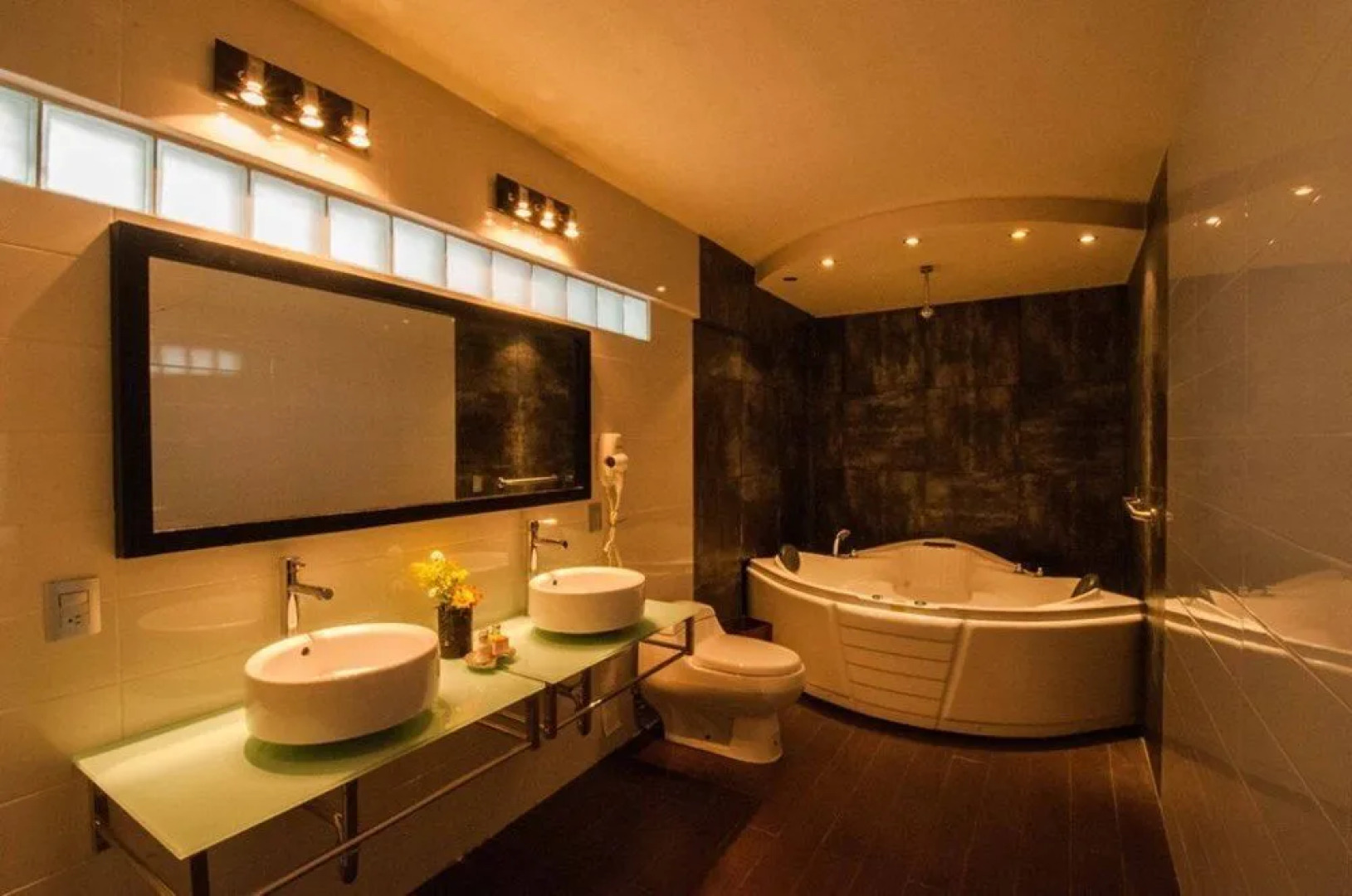 Los Tulipanes Hotel Boutique