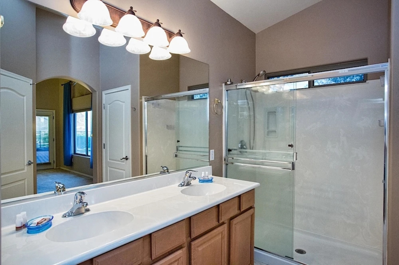 Scenic Spectacular 4 Br by Casago