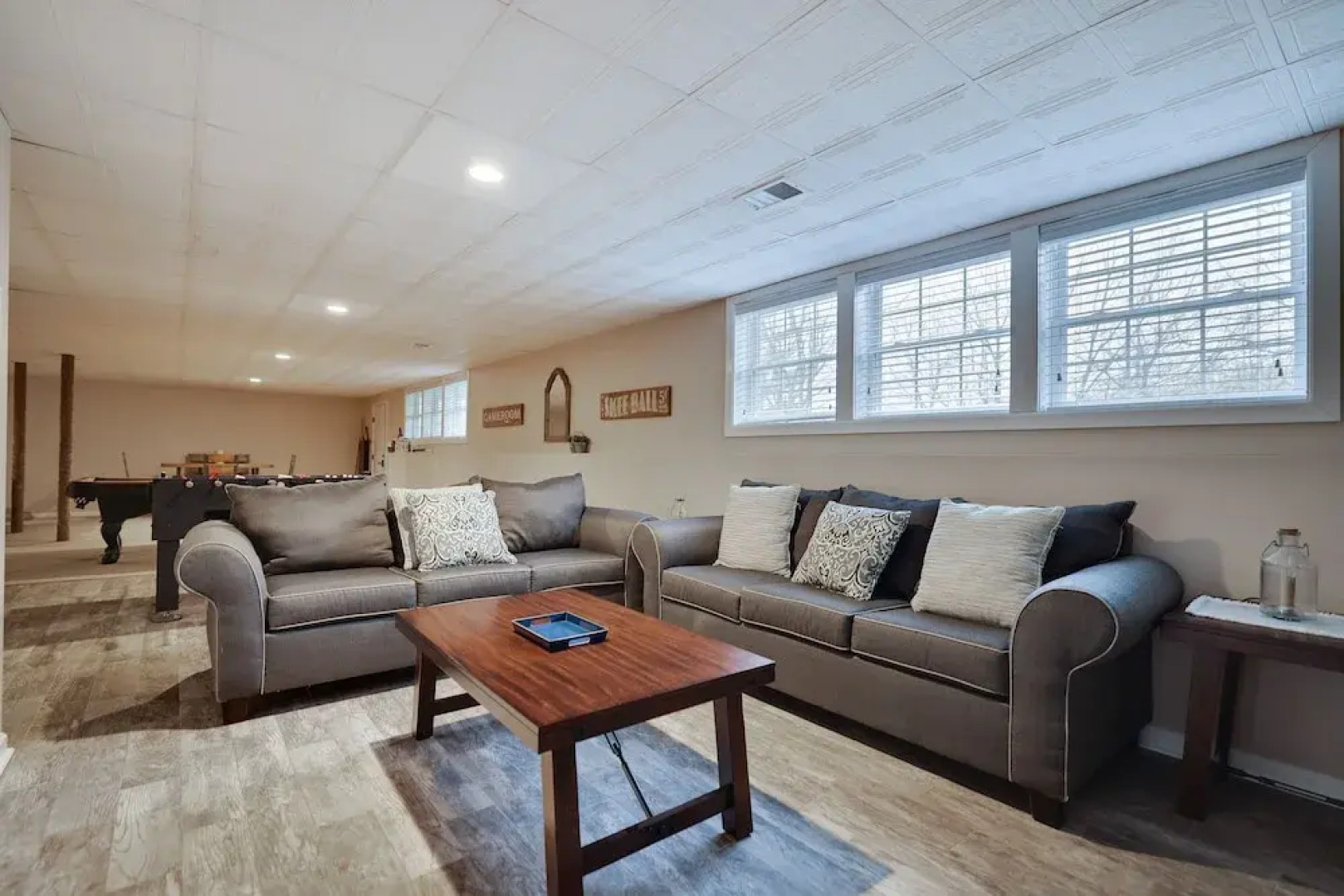 The Nest at Pinecrest by Avantstay Hot Tub Spacious Deck Game Room Fire Pit