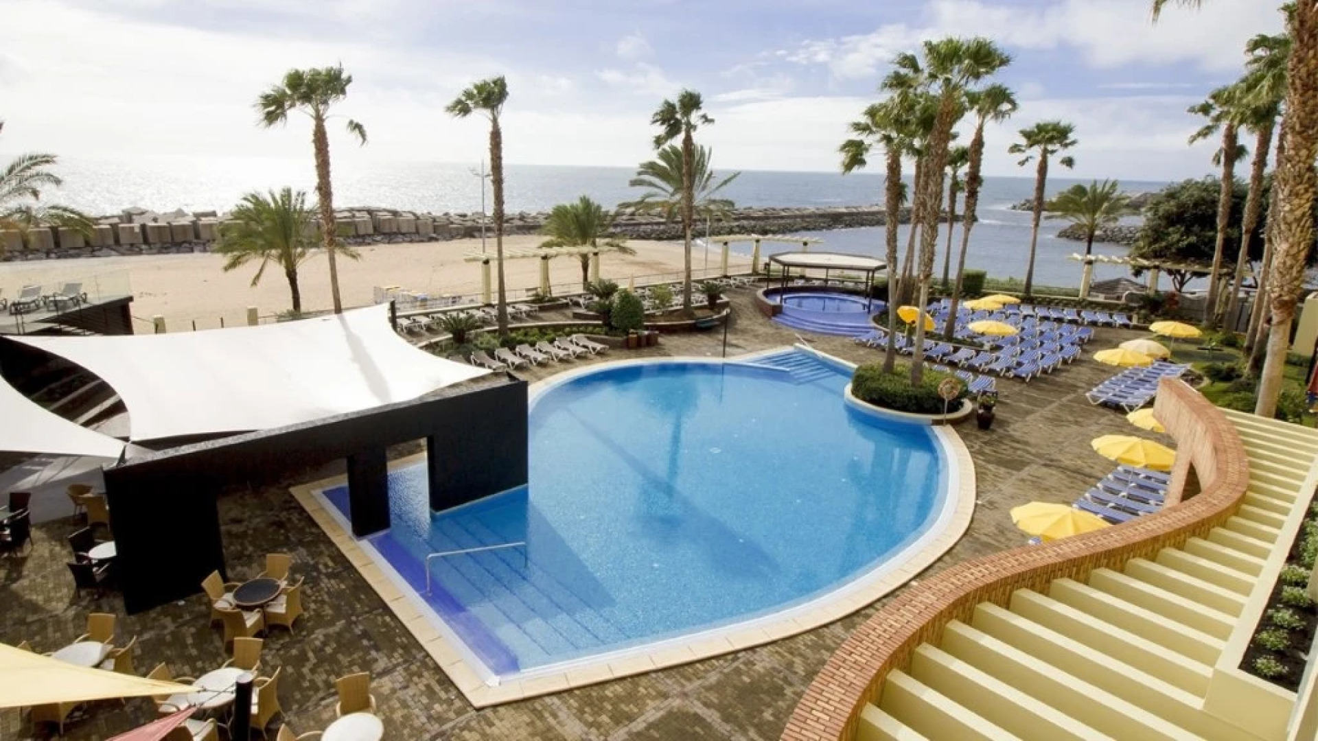 Курортный отель Calheta Beach - All Inclusive