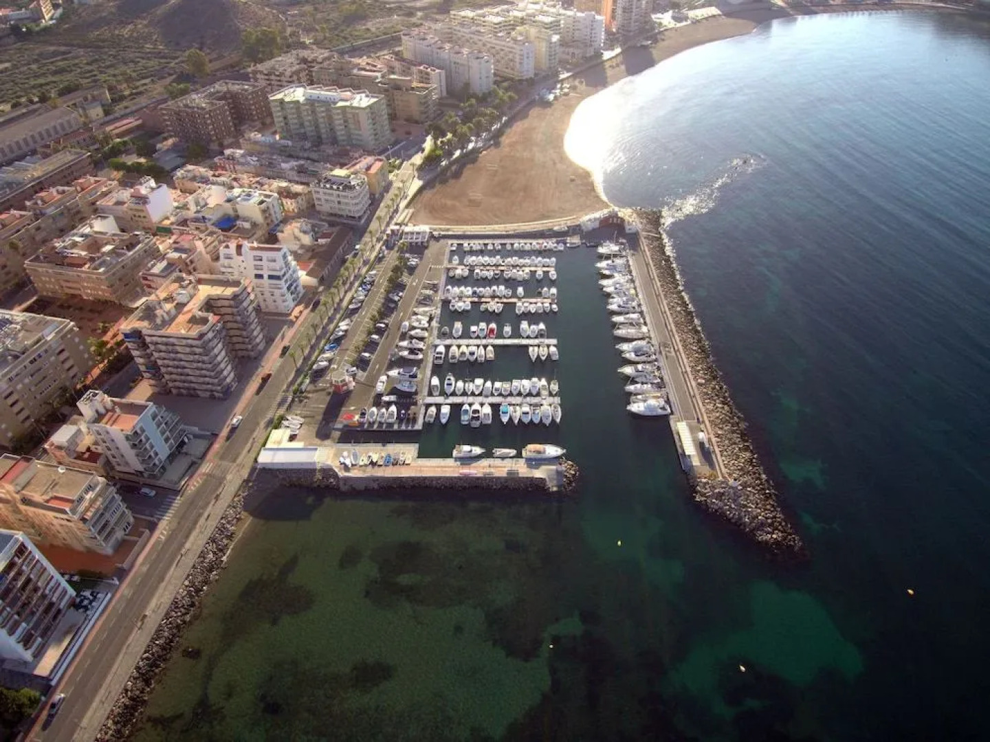 Club Nautico Aguilas - Hostel