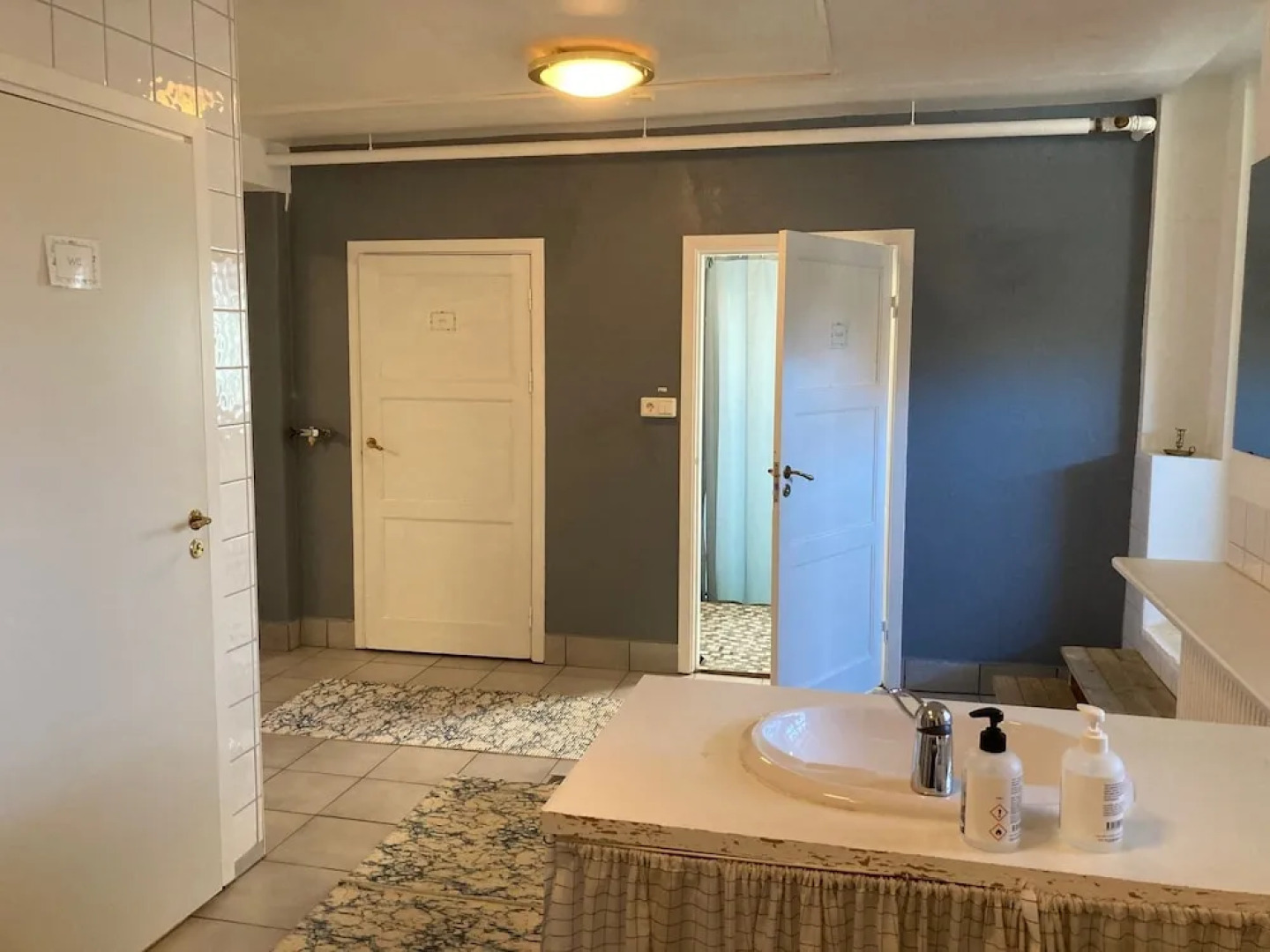 Kustnära Vandrarhem - Hostel