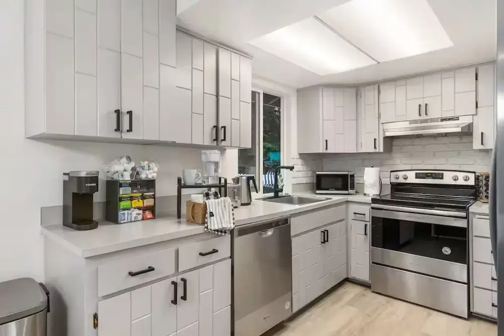 Comfortable Kirkland Home for Family & Remote Work