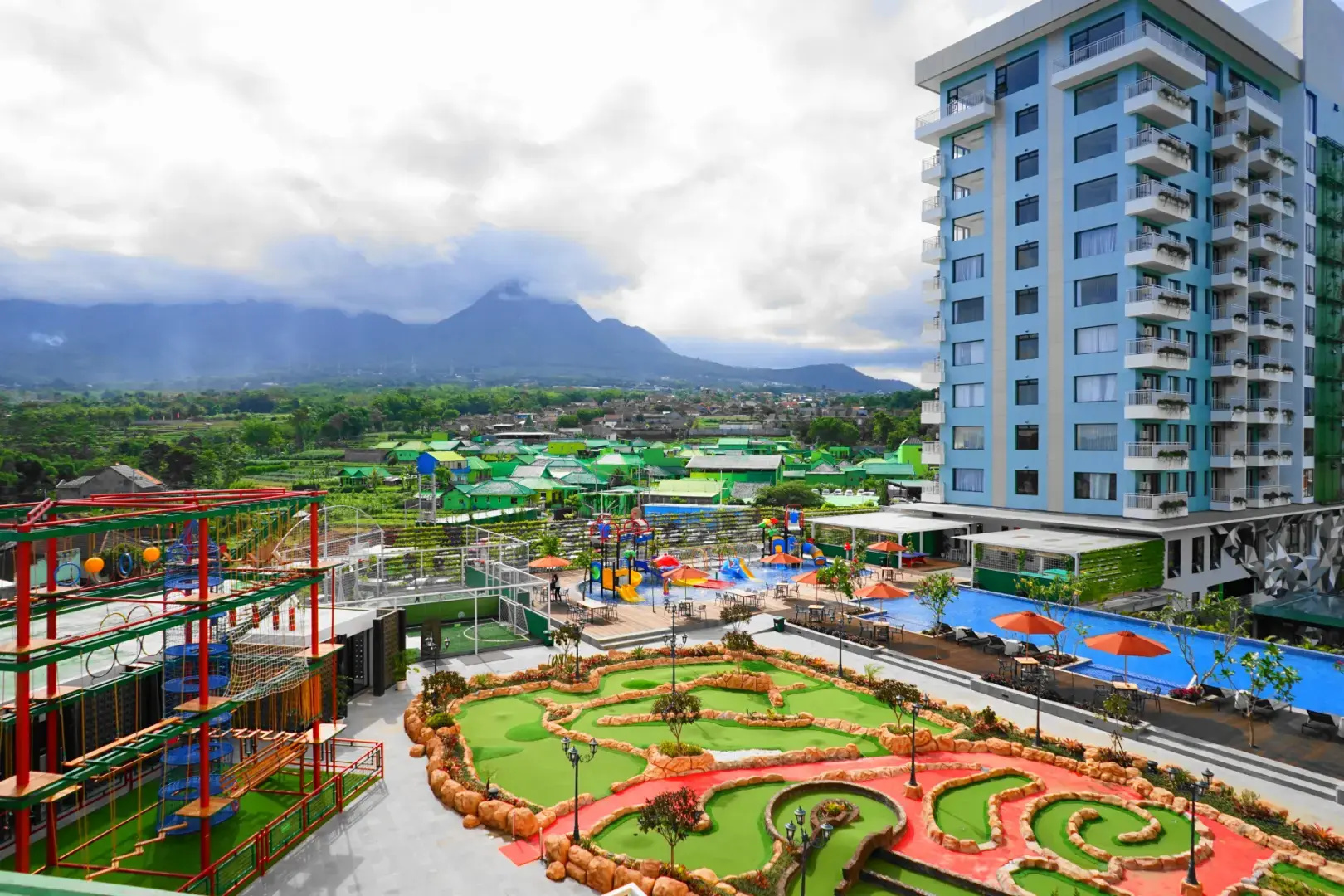 Senyum World Hotel