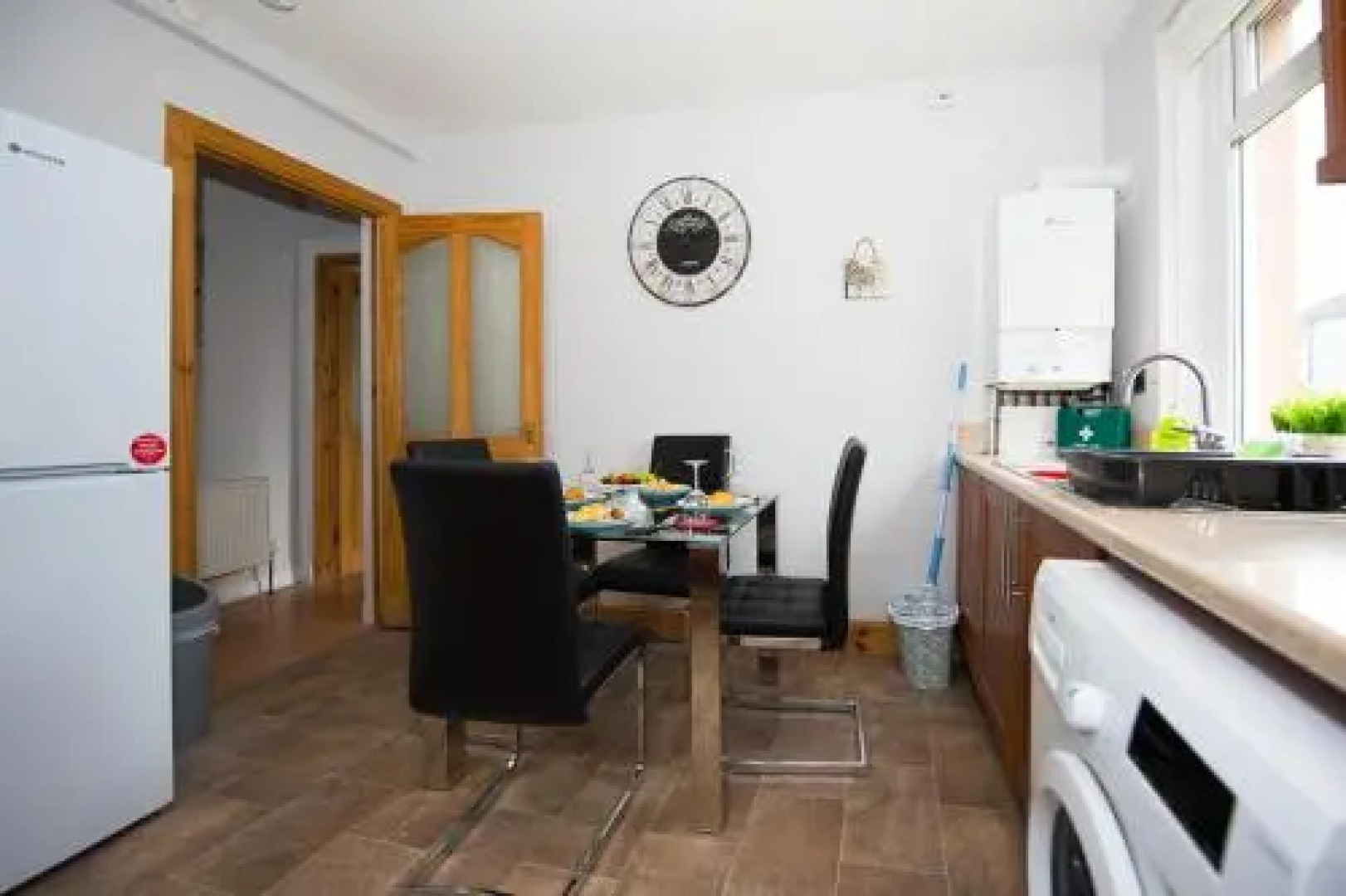 HLS Houldsworth Apartment