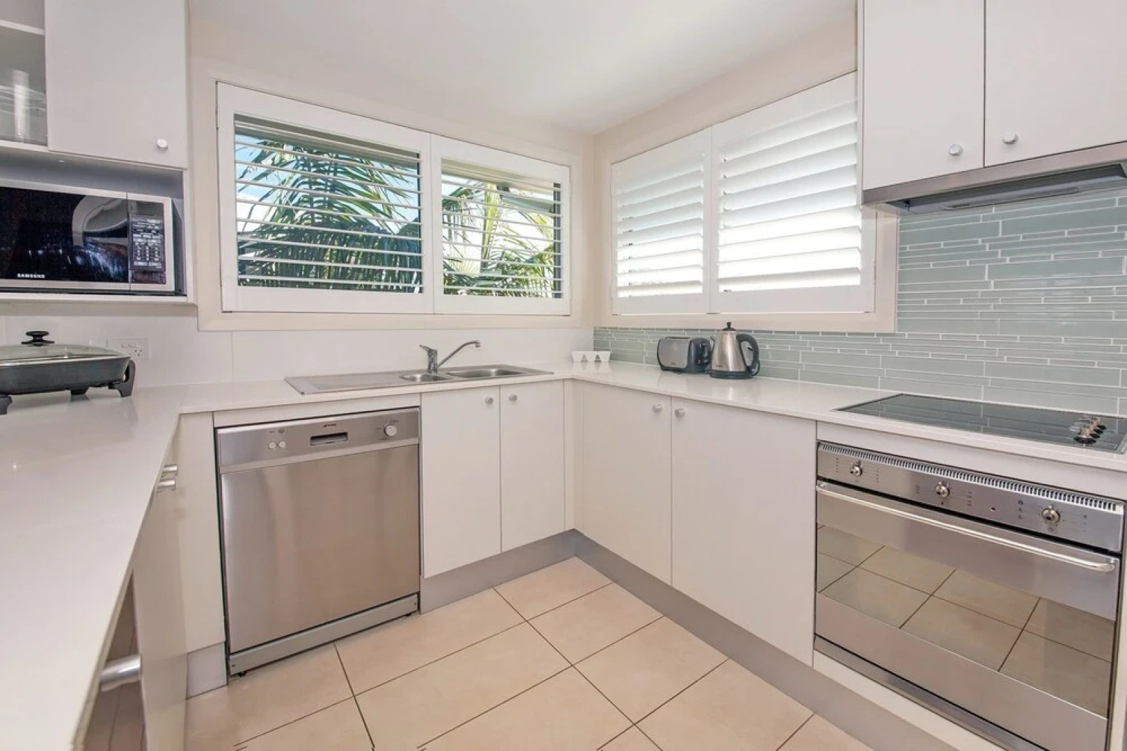 Pacific Blue Apartment 278, 265 Sandy Point Road