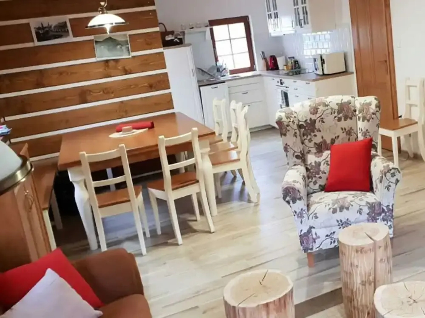 Inviting Villa With Warm Ambience