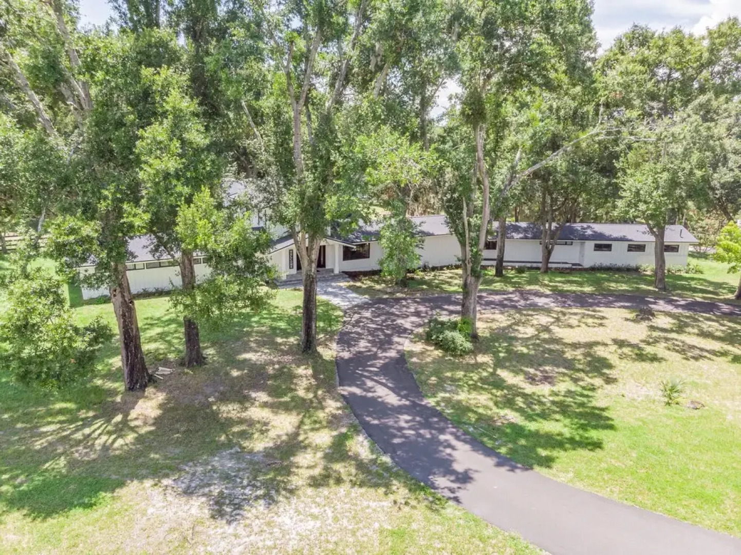 Spacious Country Estate