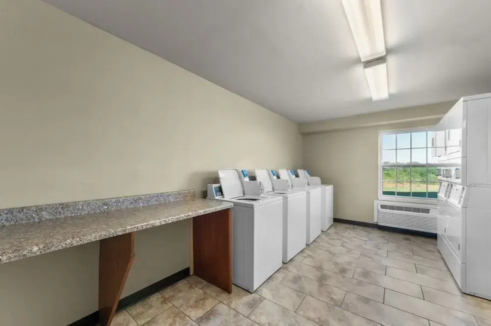 Risewell Kitchen Suites Pleasanton