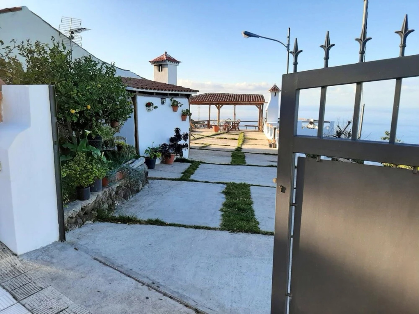 House With one Bedroom in San Juan del Reparo, With Wonderful sea View and Furnished Terrace - 7 km From the Beach