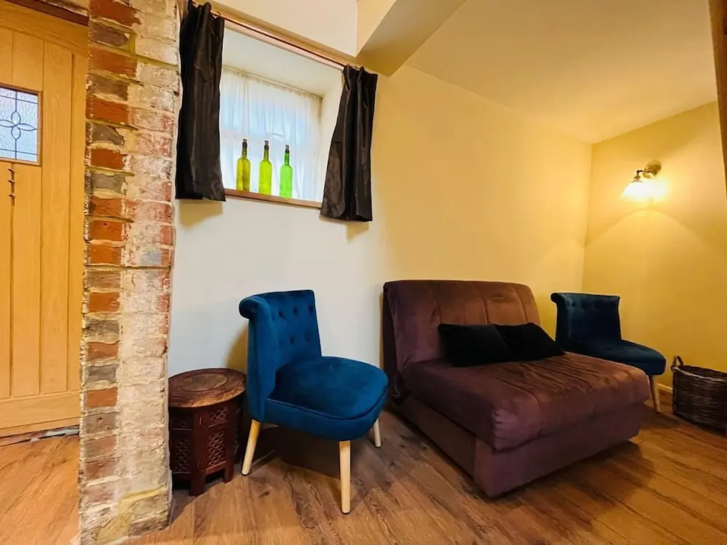 Adorable and Cosy Tiny Cottage