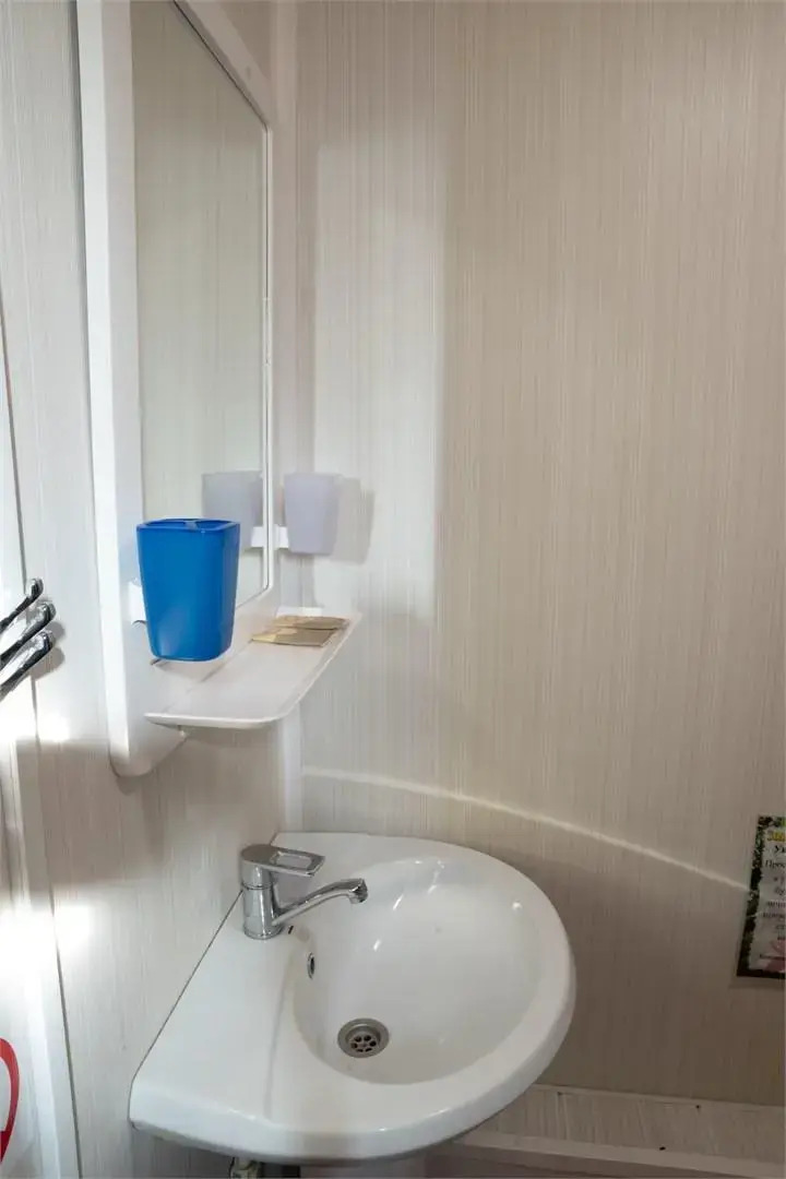 Золотой Лотос