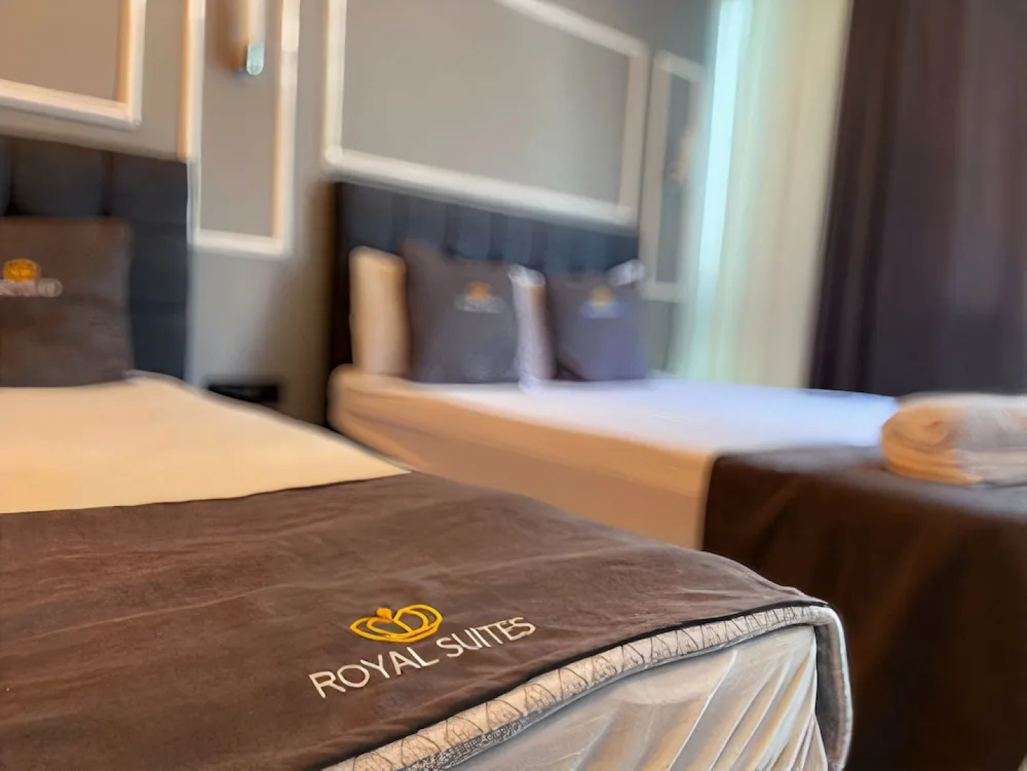 Cois Inn Royal Hotel