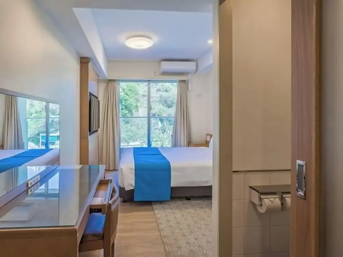 Kariyushi LCH Resort