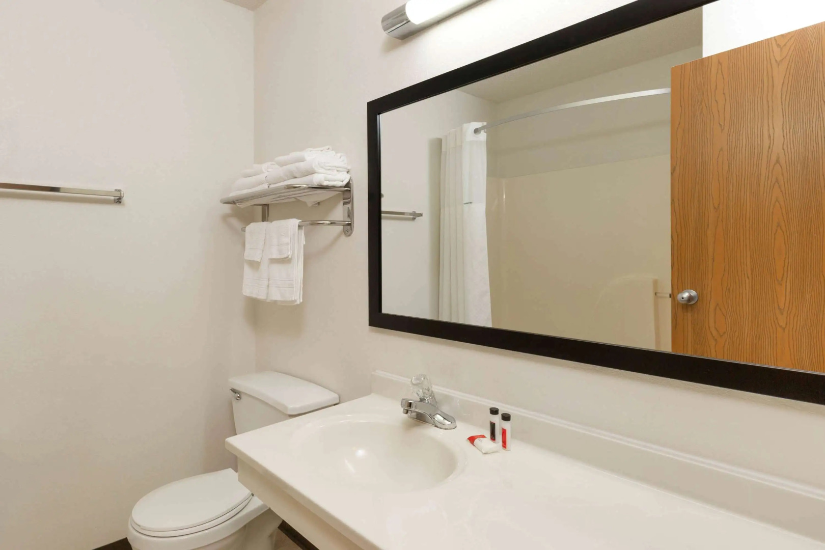 Super 8 by Wyndham Storm Lake