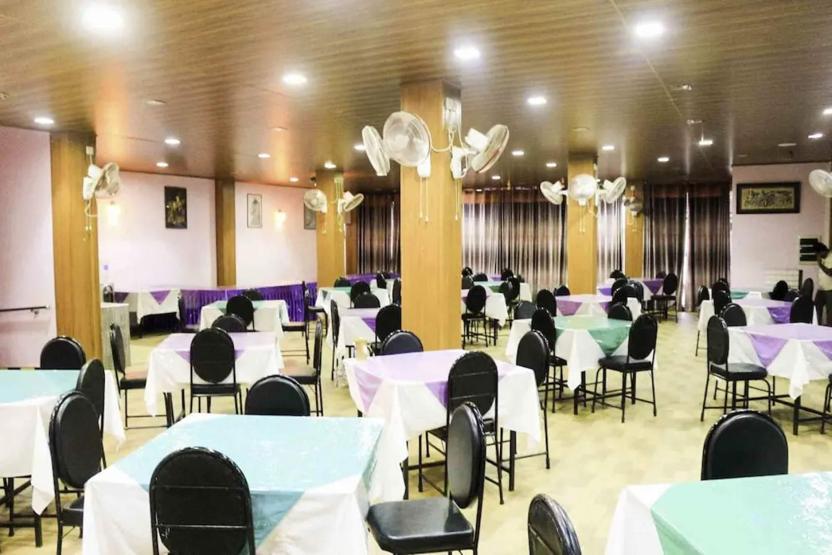 Yoho Little Rose Inn