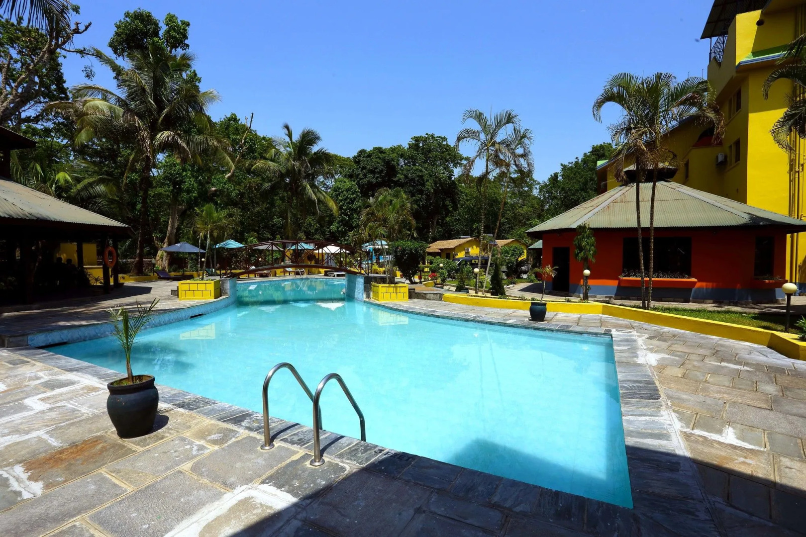 Safari Adventure Lodge