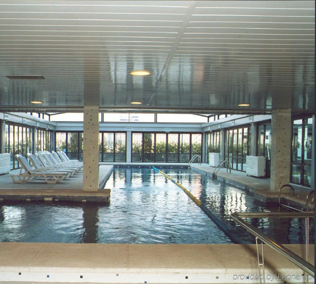 Foxa M30 Suites & Resort