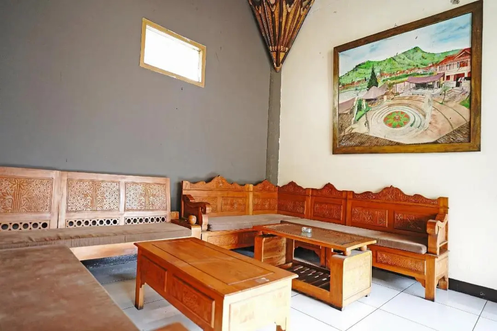 Saung Balibu Hotel