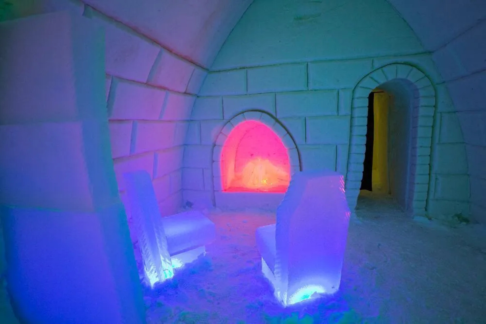 Arctic SnowHotel & Glass Igloos