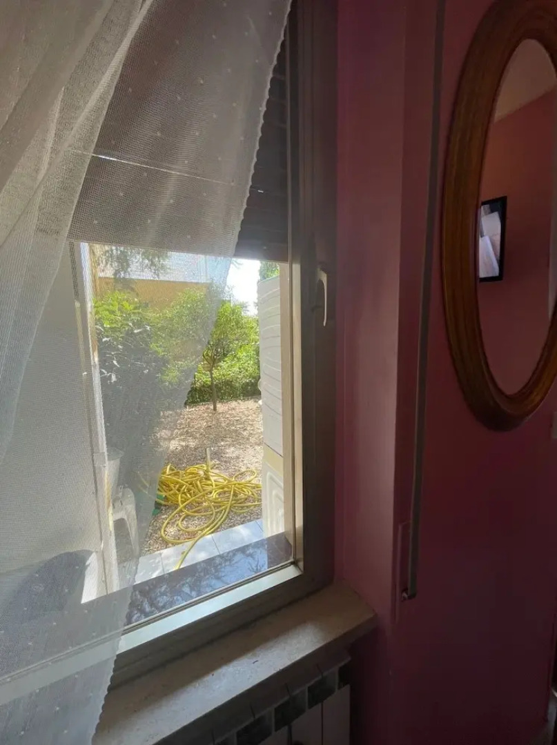 Toys With Garden and sea View