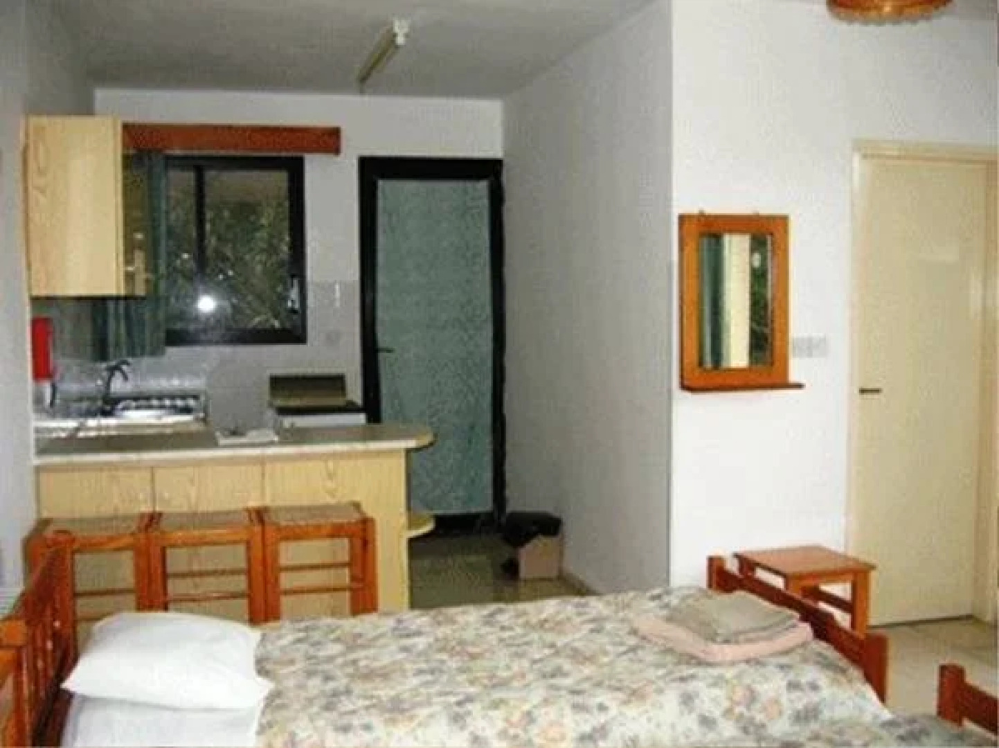 Chrysafinia Hotel Apts